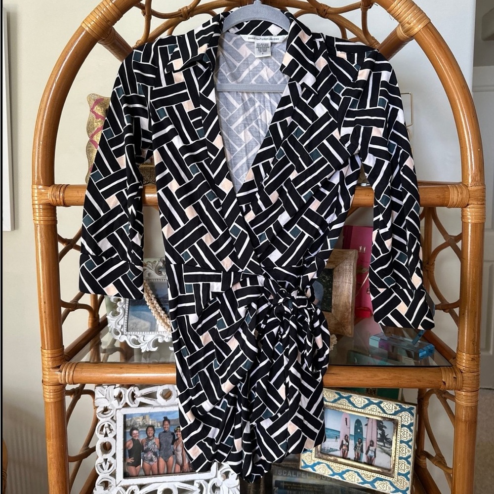 DVF short wrap silk romper xs/0